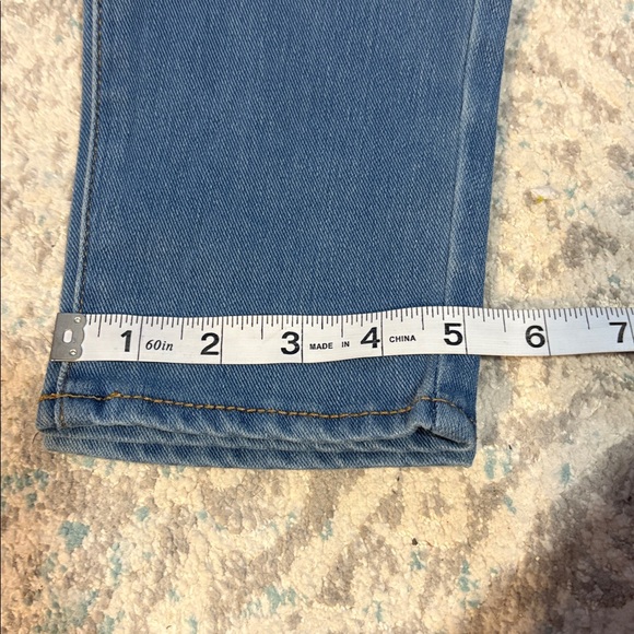 Banana Republic • Super Stretch Legging Fit Jean - Picture 7 of 8